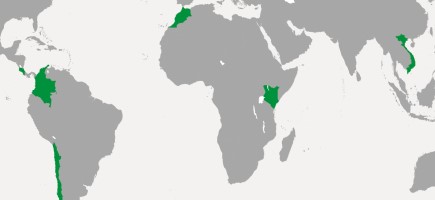  Auf einer grauen Weltkarte sind Länder grün hervorgehoben, die bereits nationale Klimabeiträge umsetzen.