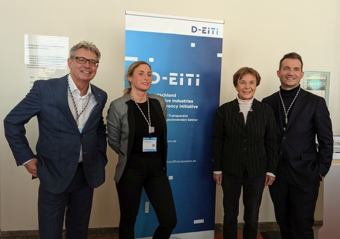 Die Multi-Stakeholder-Gruppe von EITI in Deutschland tagt mit ihren Vertretern aus Wirtschaft, Politik und Zivilgesellschaft. © GIZ