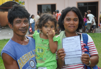 This low-income Filipino household feels secured with Microinsurance. RFPI Asia II promotes inclusive insurance markets through the implementation of regulatory frameworks and appropriate supervision practices. © GIZ 
