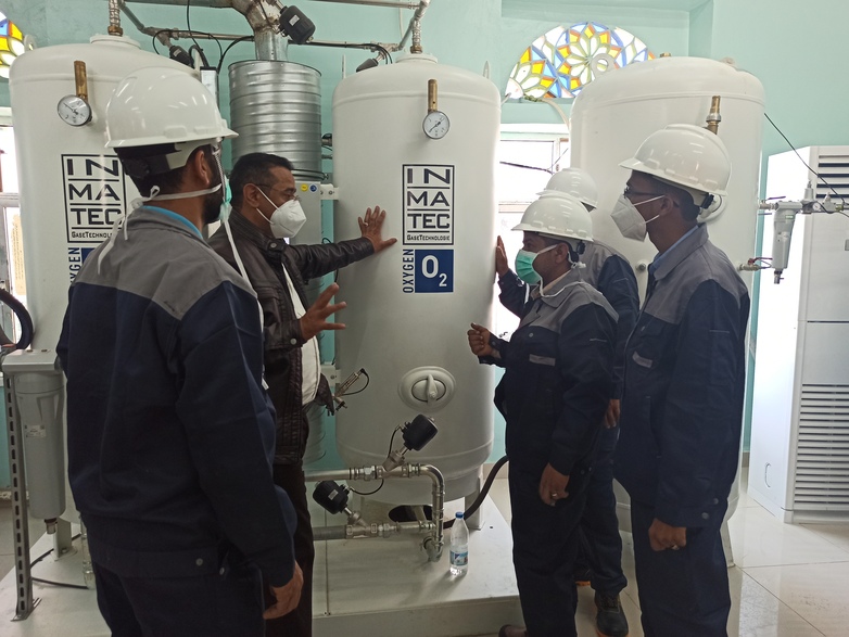 Procuring oxygen generators as part of COVID special measures Photo credit: Saleh Nagi, GIZ