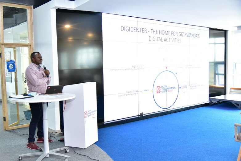 A presentation at the Digital Transformation Center during Demo Day 2021. Copyright GIZ / Digital Transformation Center