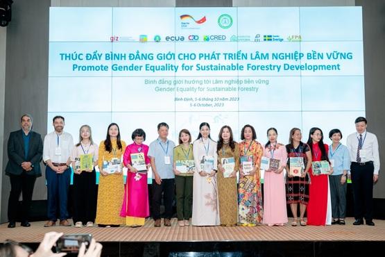 Group photo: Promote Gender Equality