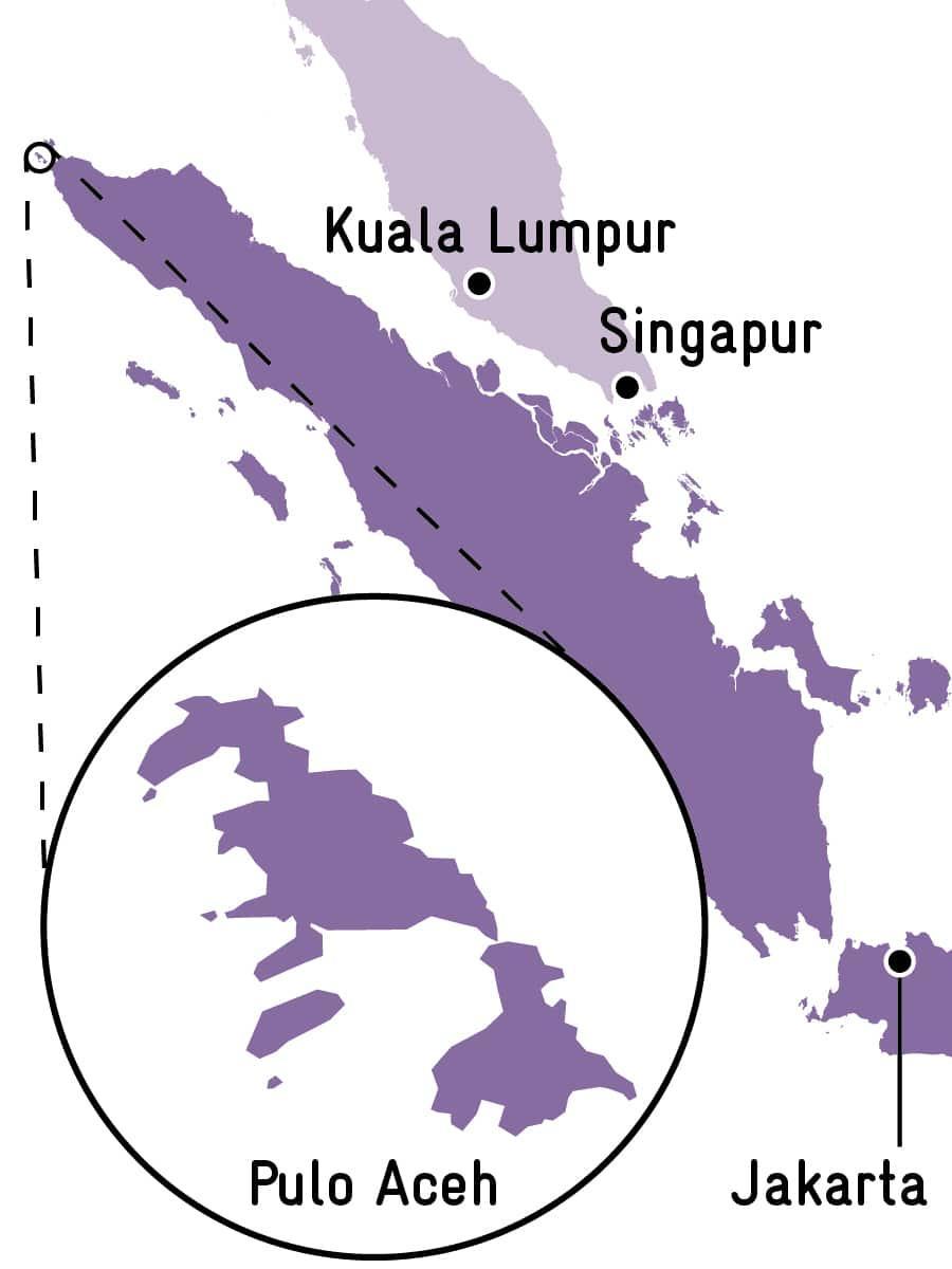 Karte Südostasiens mit Fokus auf die Inselgruppe Pulo Aceh, ergänzt durch einen Kreiszoom und Markierungen für Jakarta, Singapur und Kuala Lumpur.