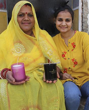 Tanushree Jain (r.), founder of Nushaura