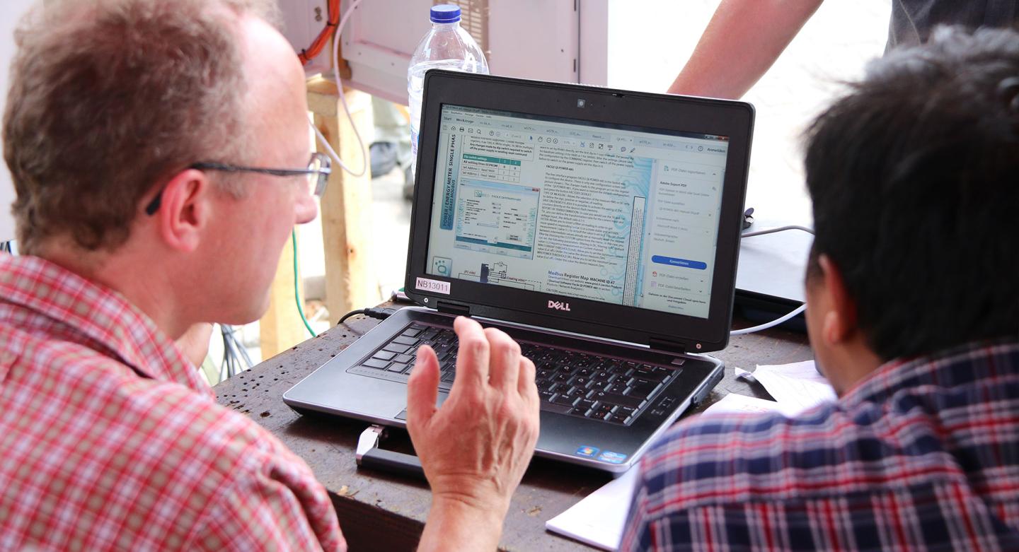 Experts from Indonesia and Germany have developed an innovative block ice machine.