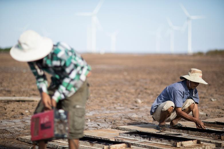 Vietnam. Aufbau einer Windkraftanlage. © GIZ