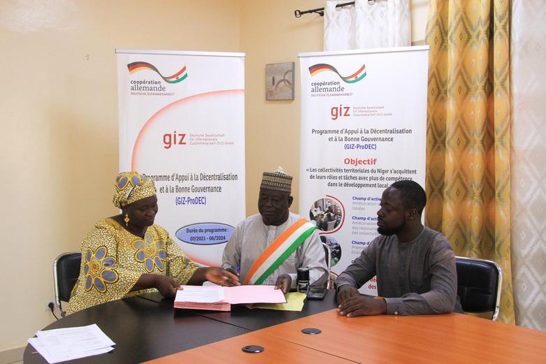 GIZIMAGE-2022-austausch-mit-lokalpolitikern