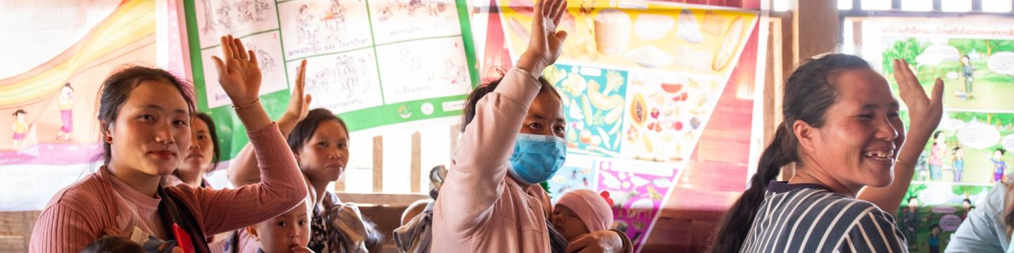 ຊາວບ້ານໄດ້ແລກປ່ຽນ ແລະ ຮຽນຮູ້ການນຳໃຊ້ຢາຂ້າຫຍ້າ, ແຂວງ ຊຽງ.