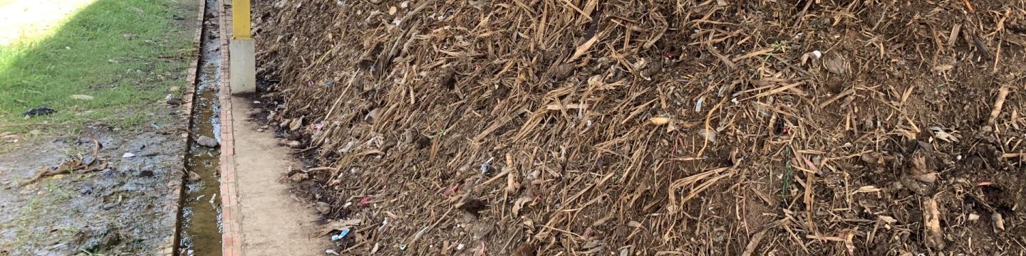 Ein überdachter Kompost-Haufen in Battambang.