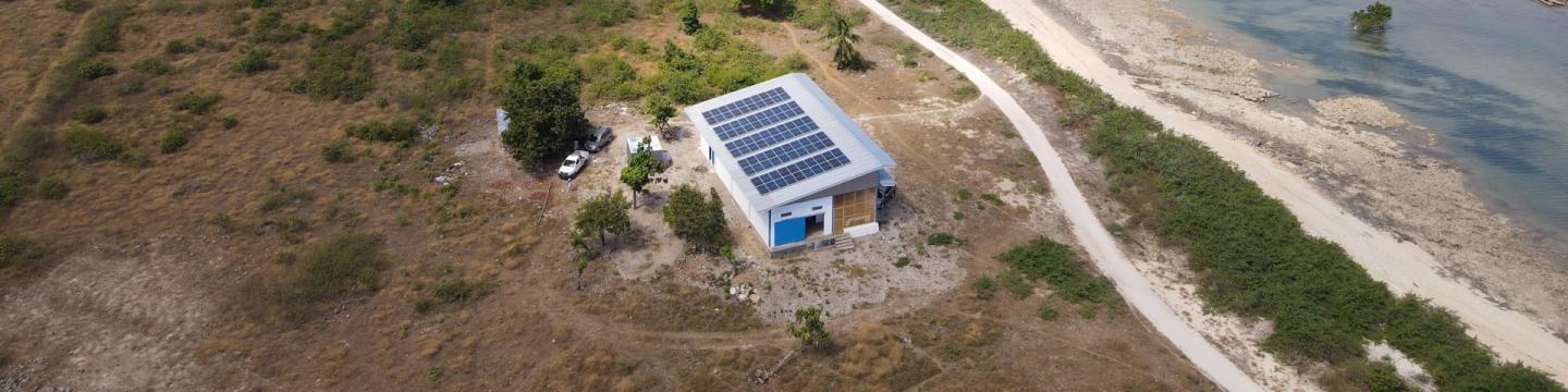 Solare Eiserzeugungsanlage in Indonesien.