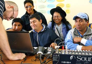Bolivien. Lokalradiomacherinnen (Foto Linda Vierecke). © GIZ