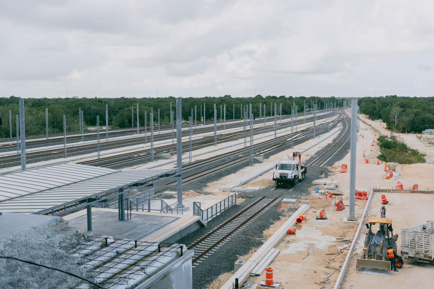 Ein Bahnhof in Mexiko wird neu gebaut.