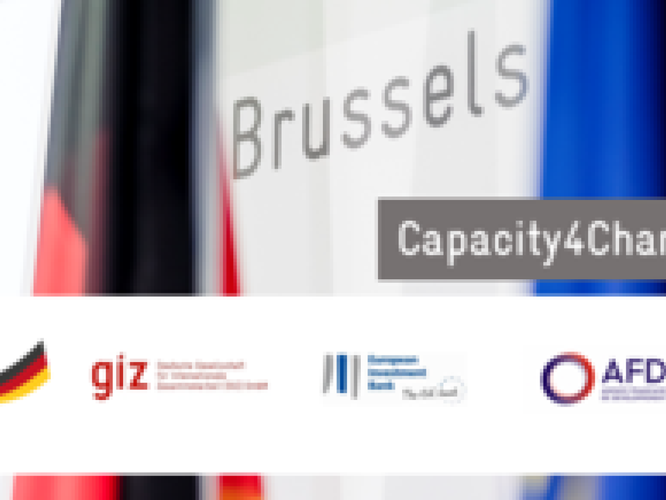 Weiße Wand mit der Beschriftung "Brussels"