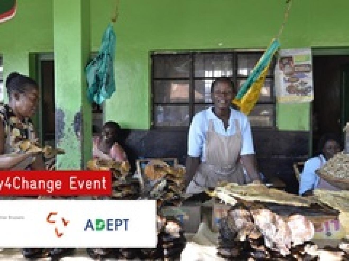 Personen stehen vor einem grünen Gebäude. Auf dem Bild steht "Capacity4Change Event"