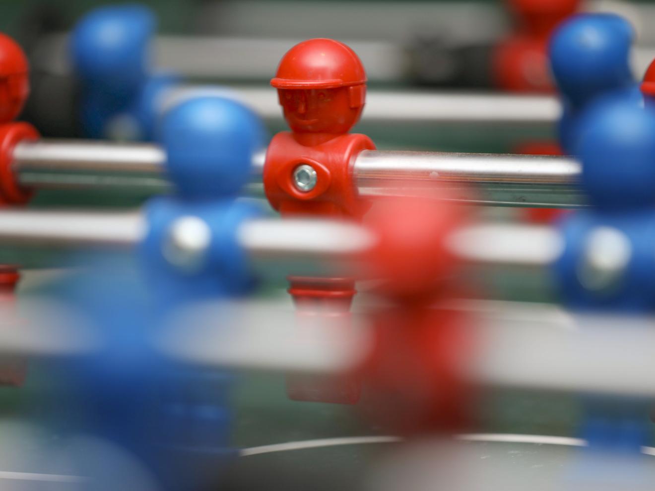 Nahaufnahme von einem Tischkicker-Spieler