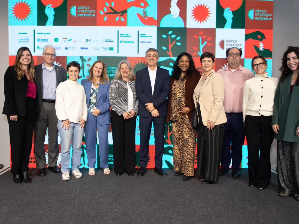 Foto de participantes do lançamento da Aliança Empregos Verdes