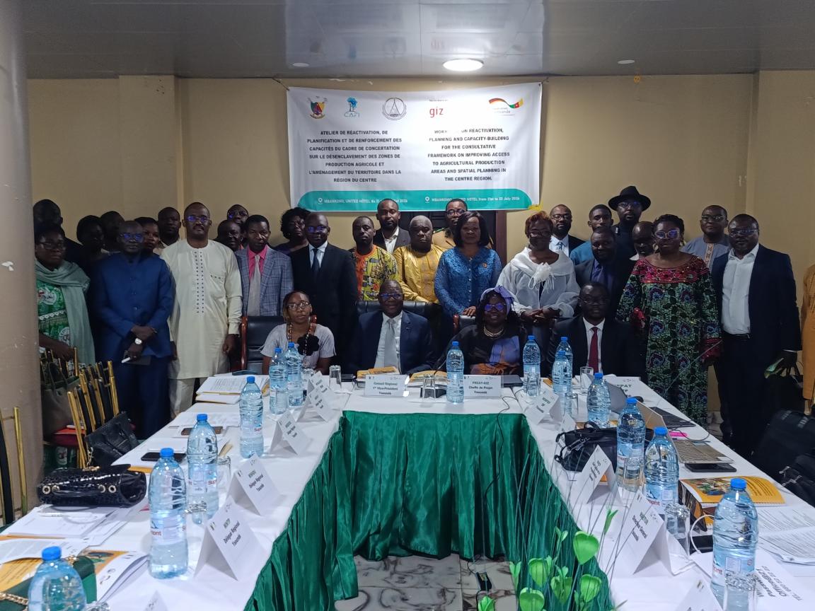 LA REACTIVATION DES CADRES DE CONCERTATION POUR LE DESENCLAVEMENT DES ZONES DE PRODUCTION AGRICOLE ENCLENCHEE POUR LA REGION DU CENTRE