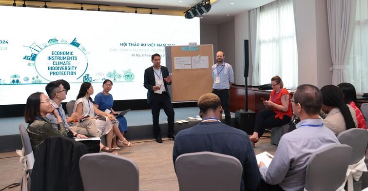 Participants gathered in four working groups to discuss and exchange about the impacts of economic instruments on their project’s activities