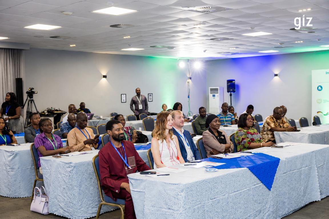 The “InnoWaste: Empowering Youth through Innovative Plastic Waste Management Solutions” project, an innovative plastic waste management initiative implemented by GIZ and jointly funded through develoPPP on behalf of the German Federal Ministry for Economic Cooperation and Development (BMZ) in partnership with Zoomlion Ghana Limited and Blue Skies Products Ghana, seeks to turn plastic waste into a driver of jobs, income generation, and environmental sustainability, particularly for women and young people.  T