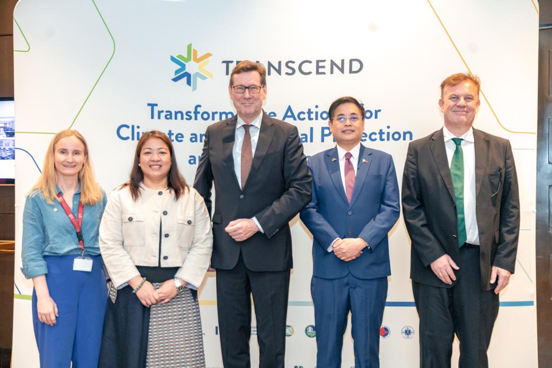 From L-R: Johanna Sibbert (GIZ), Commissioner Rachel Anne Herrera (CCC), Mathias Kruse (German Embassy Manila), Sec. Robert E.A. Borje (CCC), Immanuel Gebhardt (GIZ)