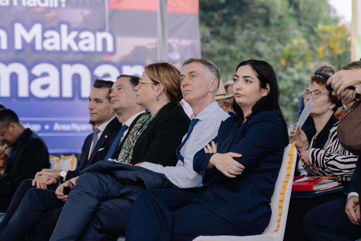 Bundesministerin Reem Alabali Radovan im Publikum