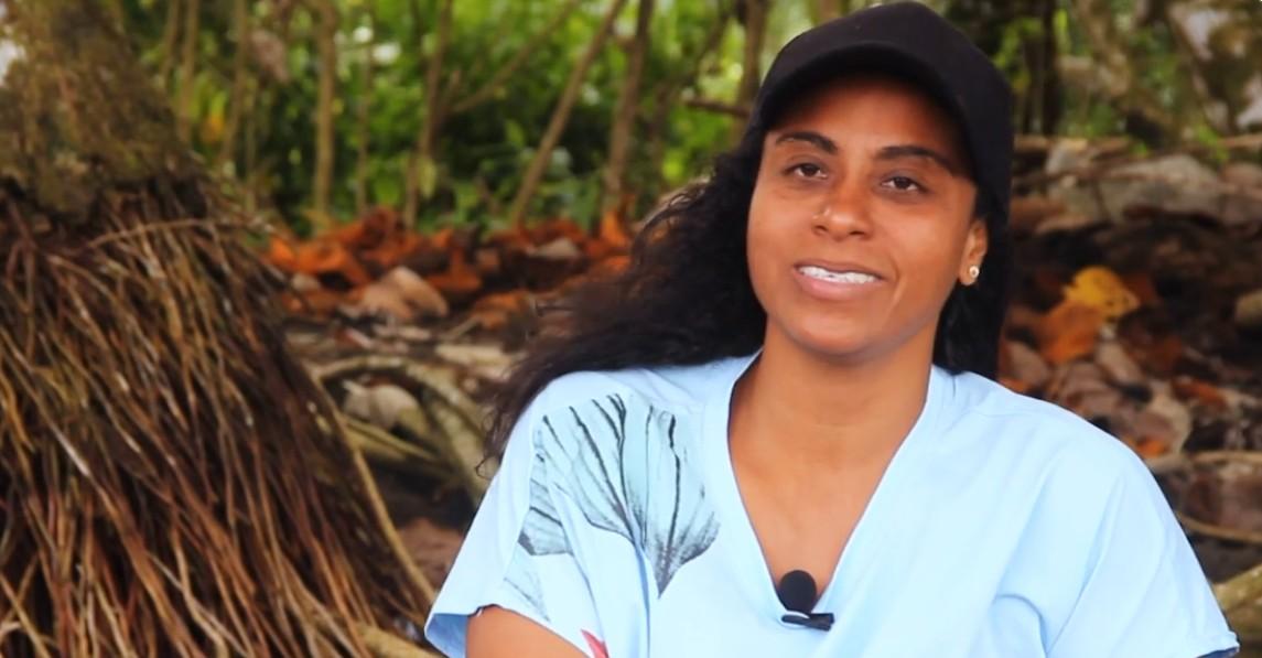 Nelly Ibargüen is a diver for the "Guardians of the Sea".