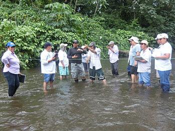 Fortbildung von Umwelttechnikern der Stadtverwaltungen zur Gewässerüberwachung © GIZ