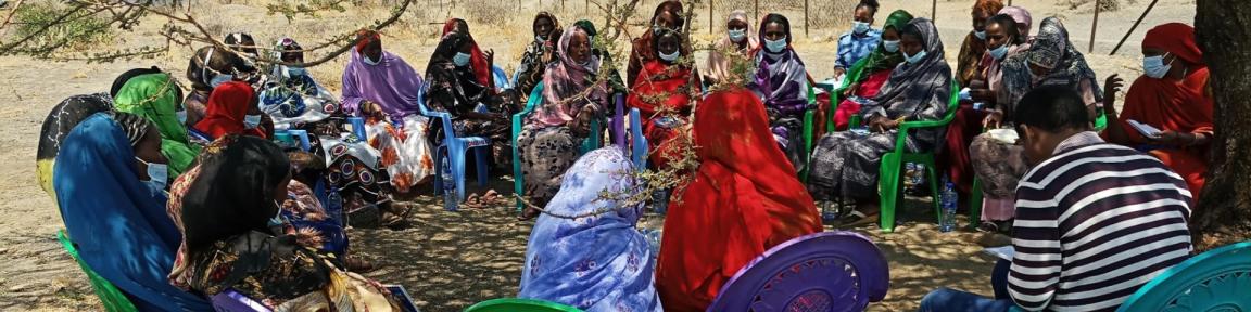 Frauen versammeln sich zu einem Friedensdialog in Borena, Äthiopien.