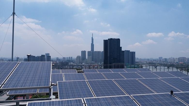 gizIMAGE_rooftop-of-a-government-office