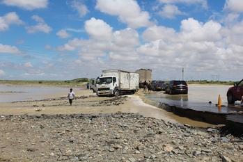 Extremwetterereignisse können die öffentliche Infrastruktur schädigen und zur Sperrung wichtiger Verkehrsachsen führen. © GIZ/ Gino Zúñiga