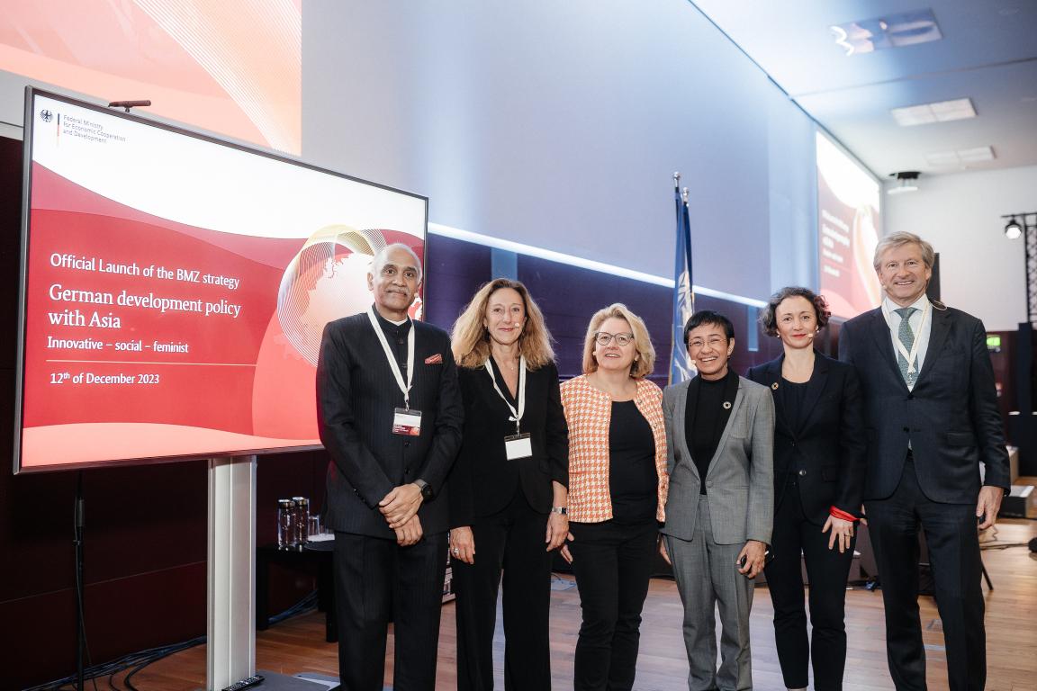Six German and international representatives at the event where BMZ’s Asia strategy was adopted.