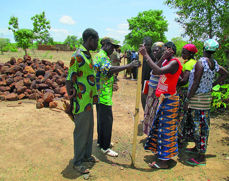 Burkina Faso. Vorbereitung von Baumaßnahmen zum Erosionsschutz © GIZ
