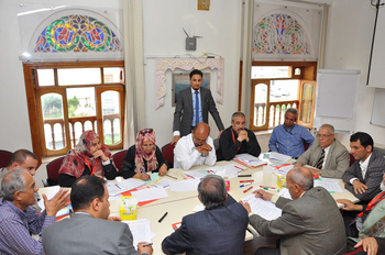 Gruppenarbeit im Trainingskurs zum Entwerfen und Entwickeln von Spielen zur Unterstützung des Friedens im Jemen