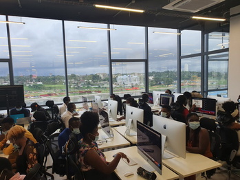 Teilnehmer*innen der Programmierschule des ODC in Abidjan, Cote d’Ivoire  (GIZ Deutschland, Toni Kaatz-Dubberke)