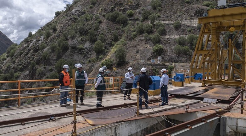 Treffen von Beteiligten des Wasserressourcenmanagements am Stauwerk Tablachaca (Region Huancavelica, Peru) Foto: GIZ / Katherina Centeno