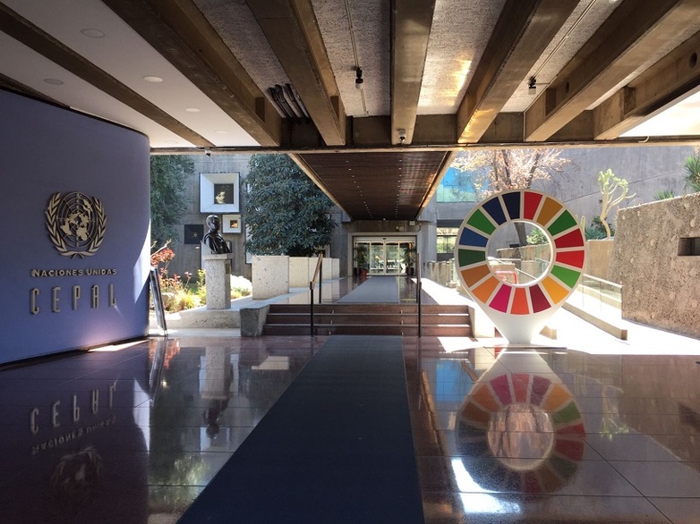 Eingangsbereich der UN-Wirtschaftskommission für Lateinamerika und die Karibik (CEPAL) in Santiago de Chile.