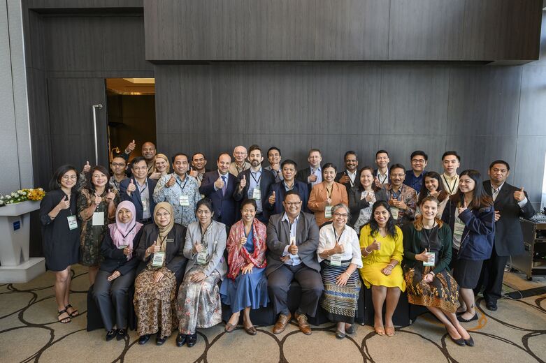 Gruppenfoto der Vertreter*innen von ANGA und Entwicklungspartnern, die am UNFCCC-Training in Bangkok Mitte Februar 2020 teilnahmen. Foto: GIZ/Build Yosawat