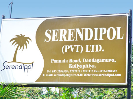 Das Firmenschild von Gordon de Silvas Unternehmen Serendipol, das 2006 mit 50 Beschäftigten startete.