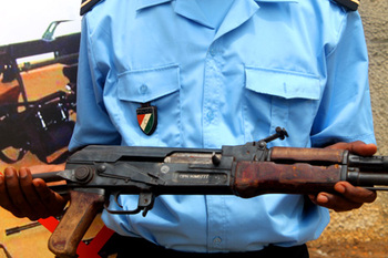 Côte d’Ivoire. Markierung von Waffen des Generalstabs Mai 2013. © GIZ