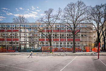 Serbien: Ein Schulgebäude wird energetisch saniert. © GIZ
