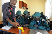 Südsudan. Schulung in Funktechnik. © GIZ