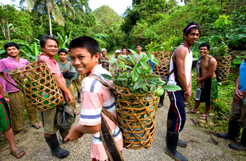 Philippinen. Mitglieder einer Waldschutz-Organisation © GIZ