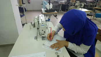 Training in the textile sector. Photograph: GIZ