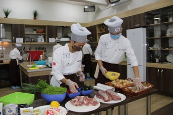 Independent certification exam. Short-term cook course.
