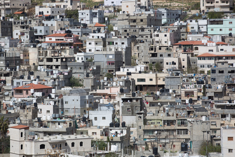 Simple houses are closely packed together in the Arroub refugee camp. © GIZ / Elias Halabi