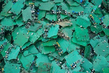 E-waste on an informal waste disposal site. © GIZ/Veronika Johannes