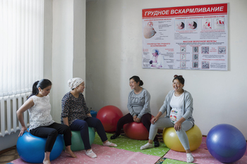 Learning pain relief techniques at Birth Preparedness School in Issyk-Kul oblast Family Medicine Center, Kyrgyzstan
