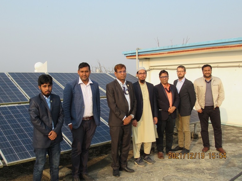 Net Metered Roooftop Solar PV at Fisheries Research Institute, Khulna.  P. C.: ©GIZ BD/Shariful Islam