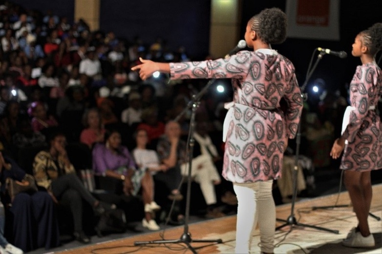 Final of the Poetry Slam competition ‘Nos mots contre les maux du Mali’ (Our words against Mali’s ailments) © GIZ/BOATA