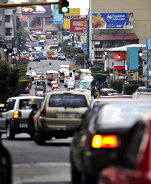 Costa Rica. Phased traffic lights along the Avenida Segunda in downtown San José. (Photo: Florian Kopp) © GIZ